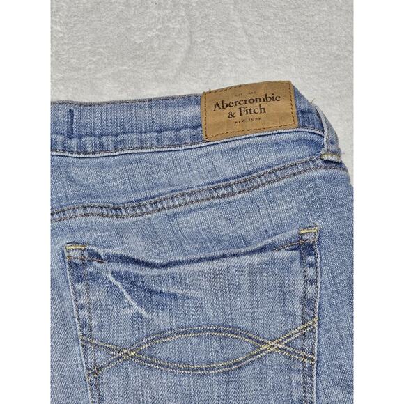 Abercrombie & Fitch NY Shorts Women Shorts 6S Light Wash Denim Cutoff Jean Short - Picture 5 of 13